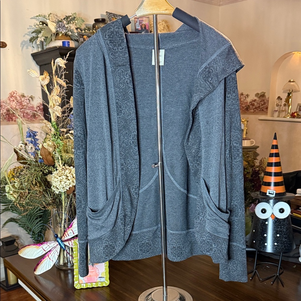 Balance Collection Heather Gray Knit Sweater